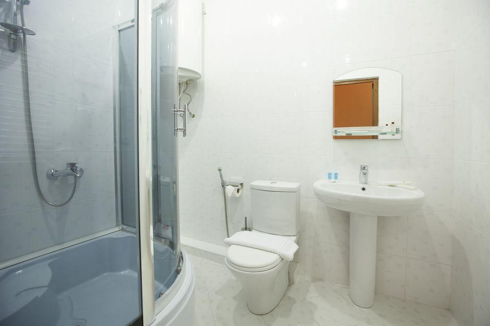 Astoria Hotel Tbilisi Bagian luar foto