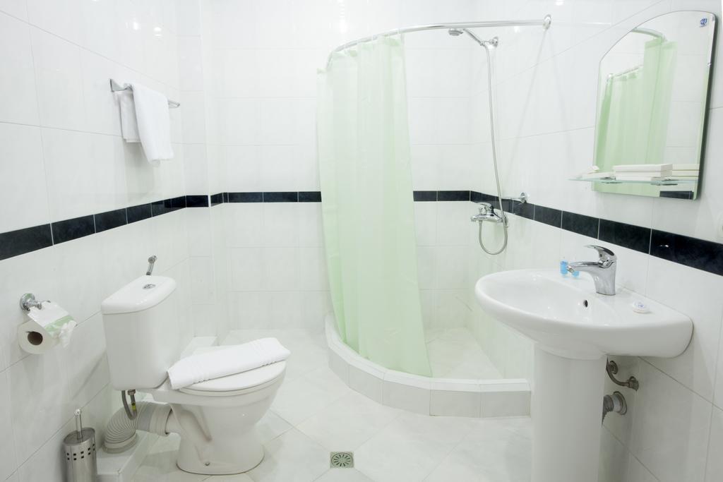Astoria Hotel Tbilisi Bagian luar foto