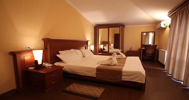 Astoria Hotel Tbilisi Bagian luar foto